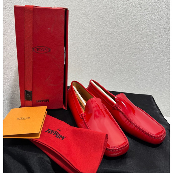 Tod’s For FERRARI Womens Gommino Red Patent Leather Driving Moccasin 8.5 - Picture 1 of 12